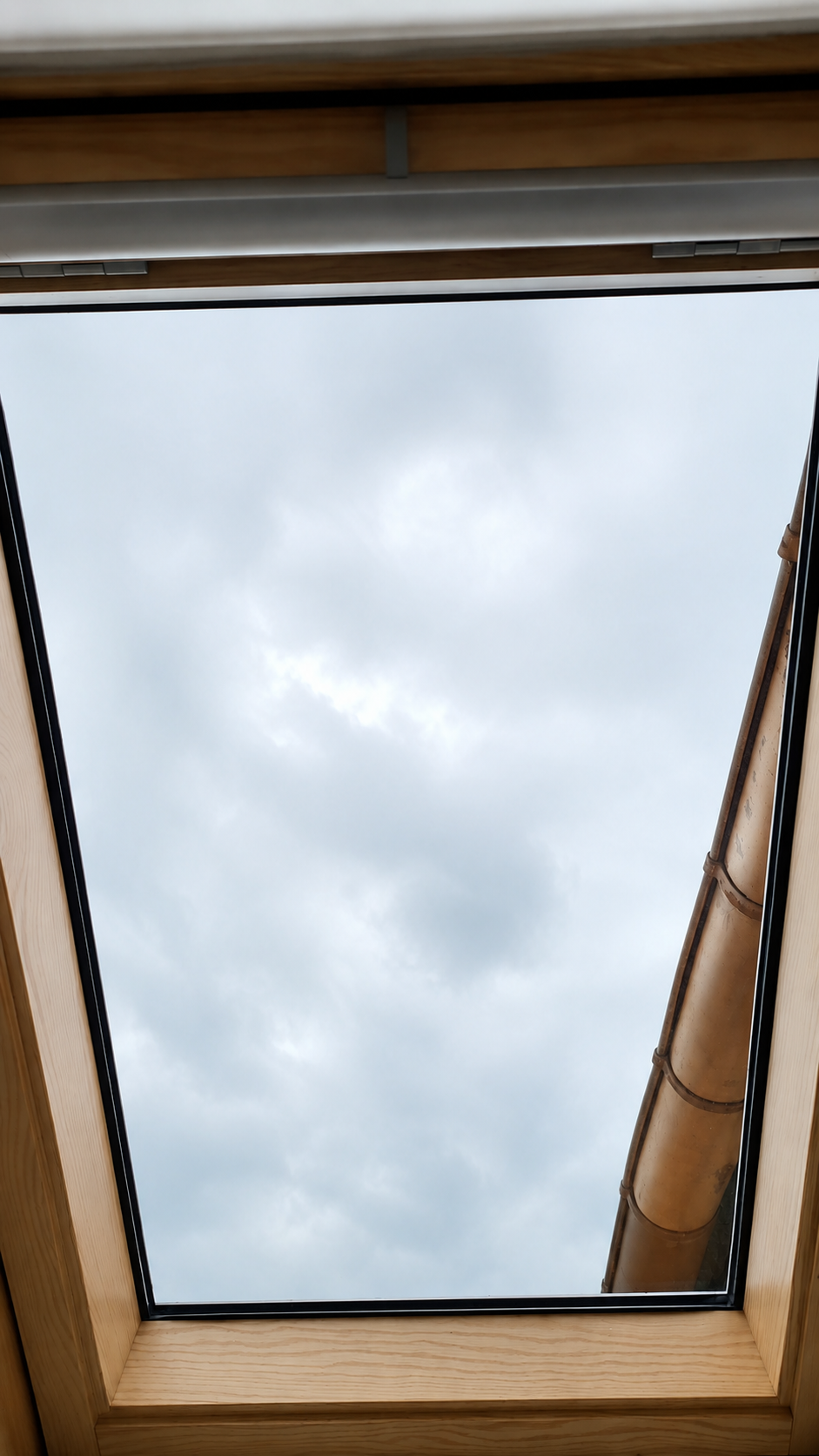 Fenêtre de toit (Velux) après nettoyage Capizzi